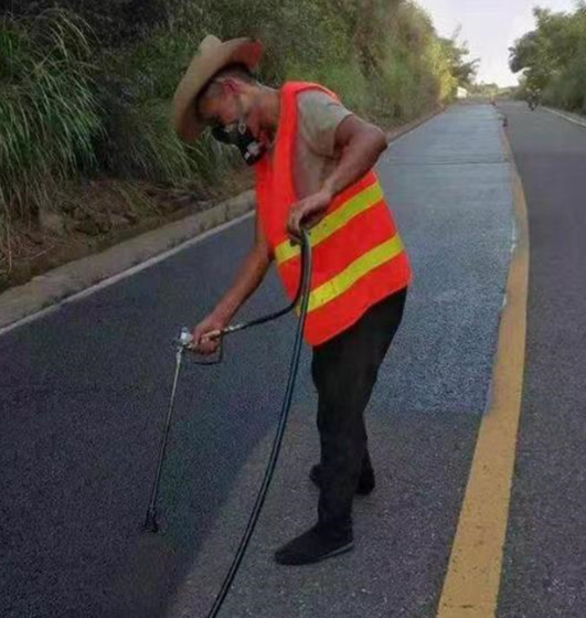 江津路面喷涂翻新彩色步道施工方案